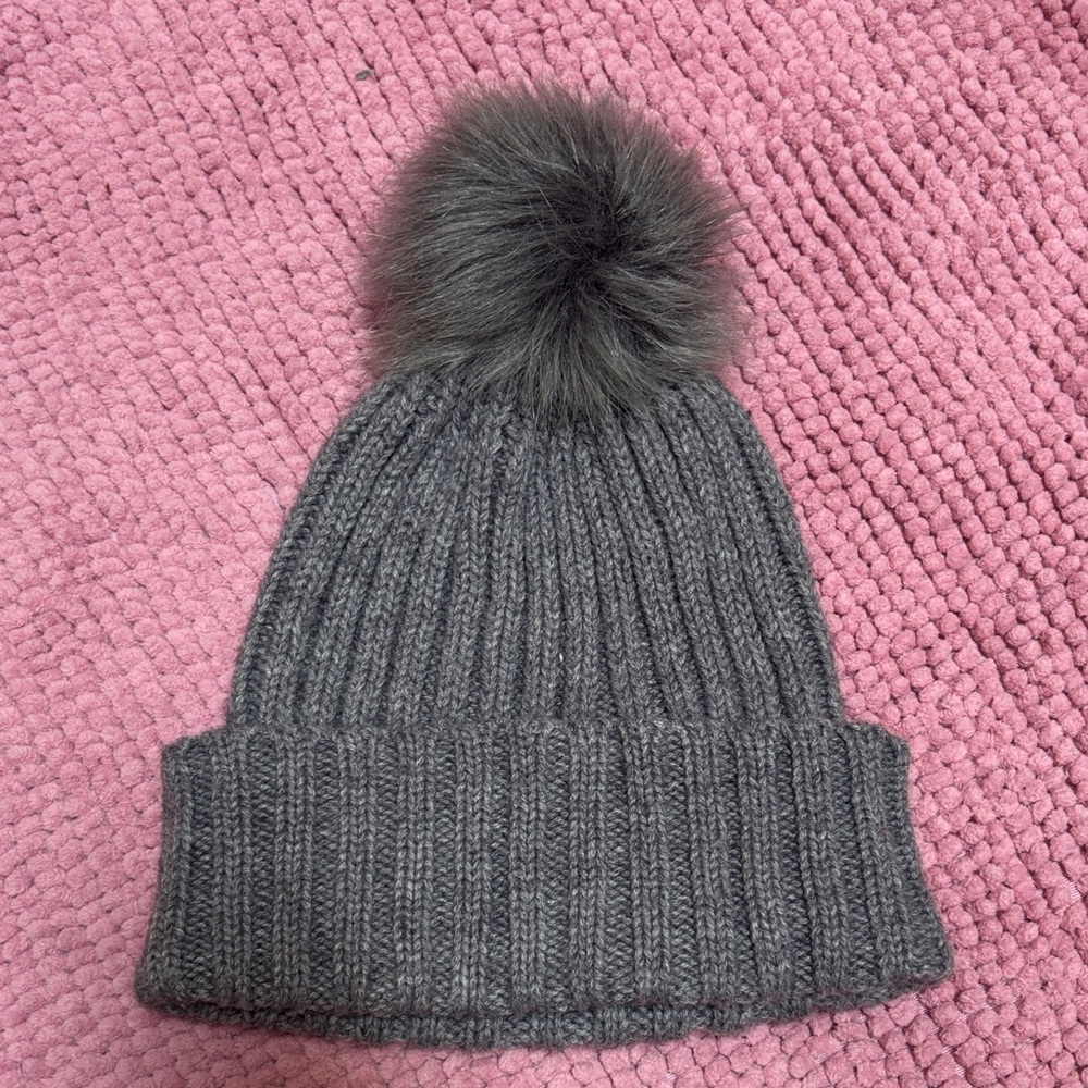 Joe Fresh Cozy Gray Knit Pom-Pom Beanie